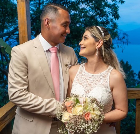 Iván Barton with his wife on their wedding day