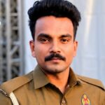 Kapil Dinkar Height, Family, Biography