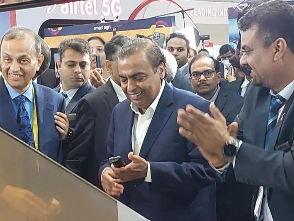 Mahendra Nahata with Mukesh Ambani
