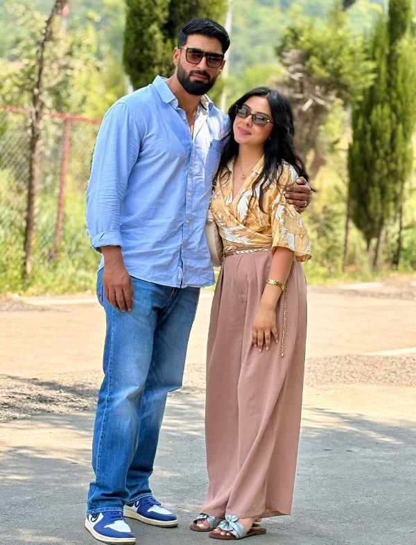Nidhaa Bhatt with Mohsin Akhtar Mir