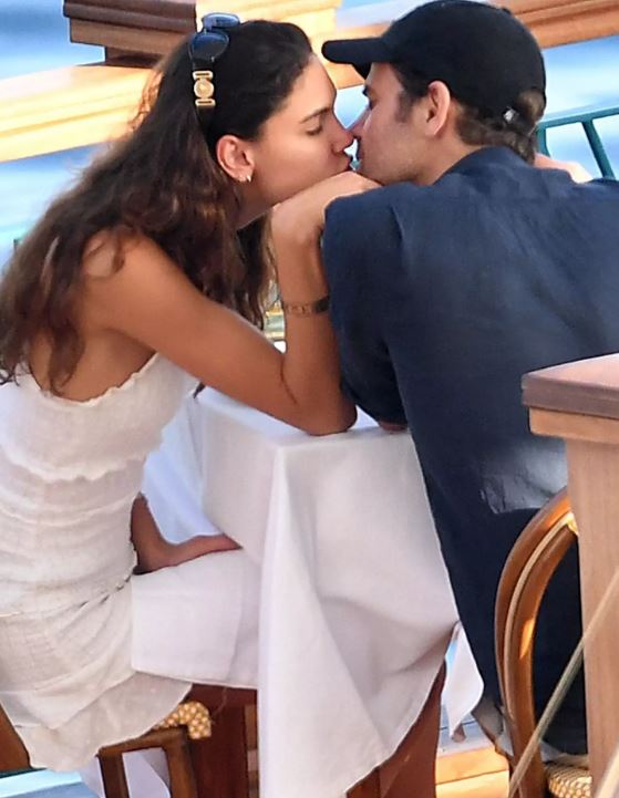 Picture of Natalie Kuckenburg and Paul Wesley when they were photographed together for the first time in 2022