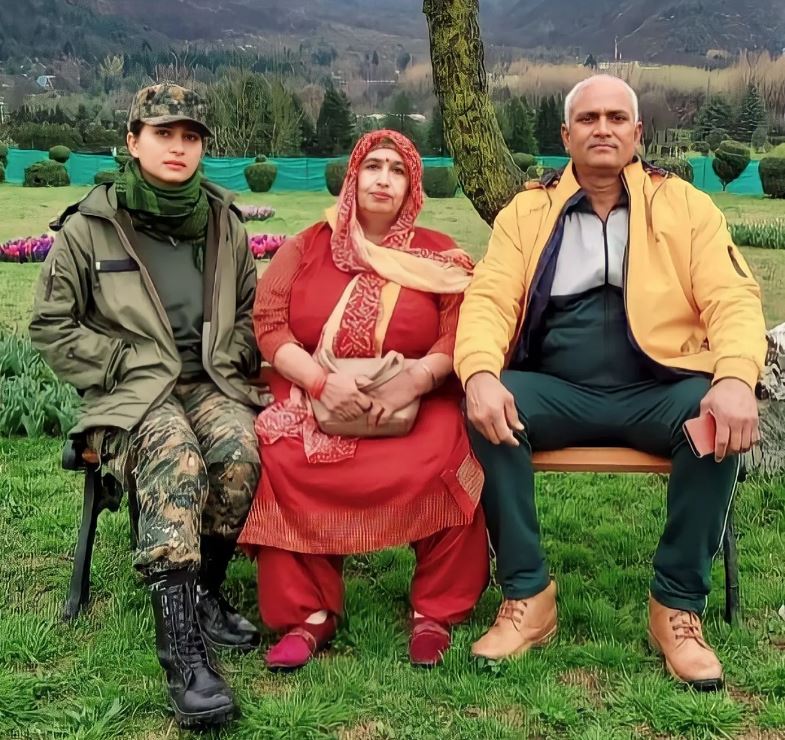 Sonia Sehrawat with her parents