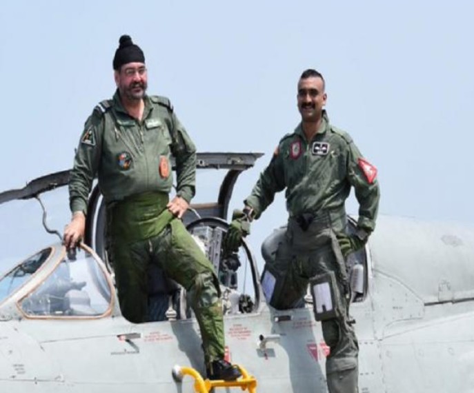 Birender Singh Dhanoa after flying his final ceremonial fighter jet sortie in a MiG-21 with Wing Commander Abhinandan Varthaman at Pathankot, Punjab, India