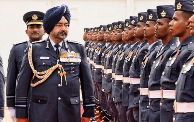 Birender Singh Dhanoa while commanding his unit