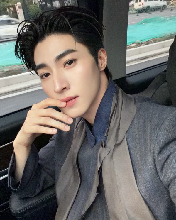 Blue Pongtiwat
