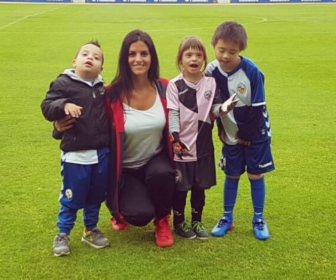 Eva Olid with specially abled children