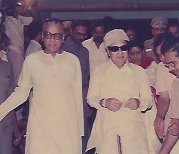 H. V. Hande with MGR during a political rally