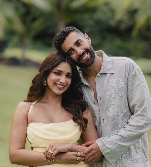 Jiya Shankar and Kaaran Dhanak
