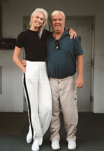 Karlie Kloss with her father