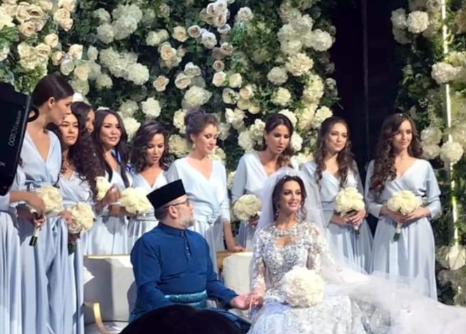 Oksana Voevodina with her former husband on their wedding day