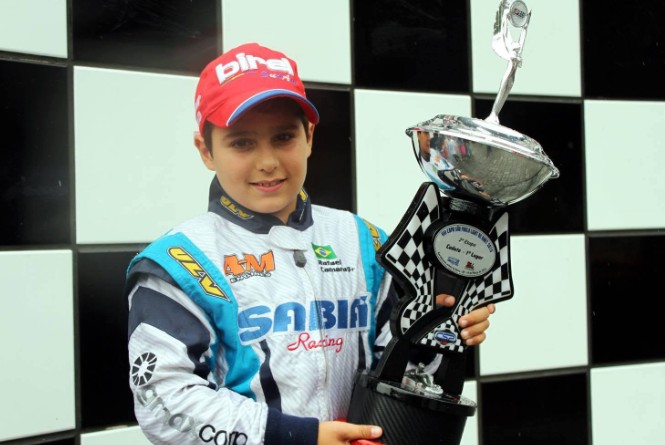 Rafael Câmara after winning a championship in 2015