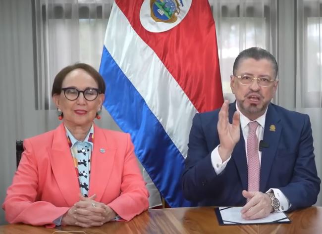 Rebeca Grynspan with Costa Rican president Rodrigo Chaves
