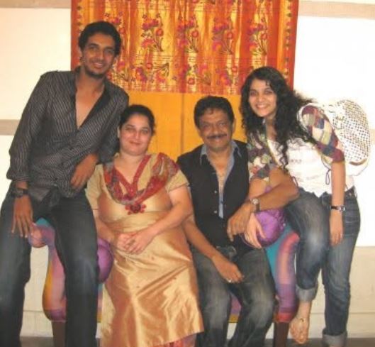 Shakeel Noorani with his son, daughter and wife