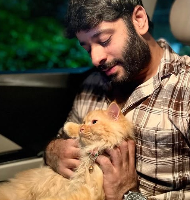 Teja Kalvakota with his cat