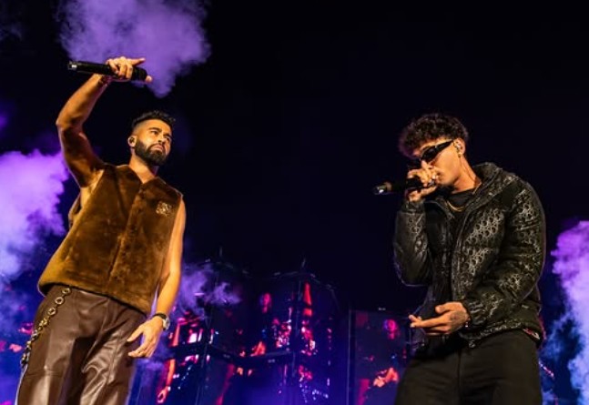 YUNG DSA with AP Dhillon during a concert